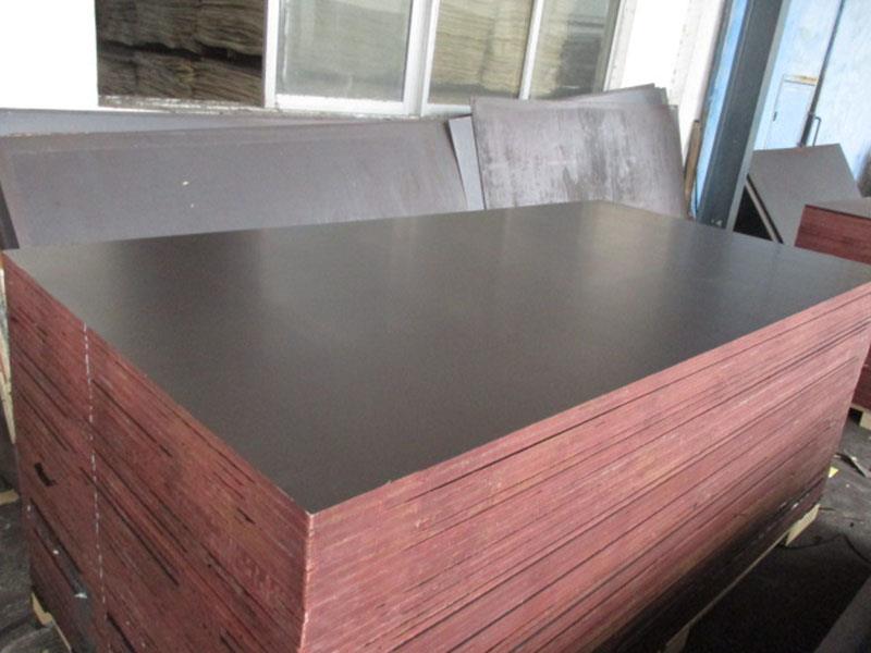 4x8 Fire Resistant Brown Film Faced Plywood 4