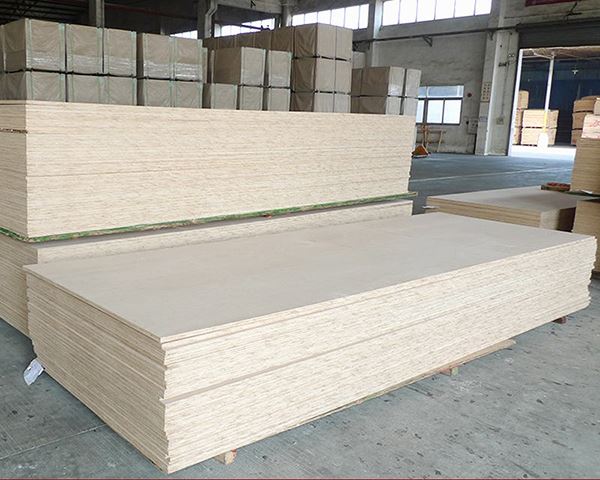 Smooth Commercial Veneer Faced Hardwood Plywood (1)