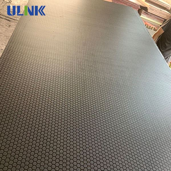 Hexagonal Anti-slip Film Faced Plywood For Concrete Formwork