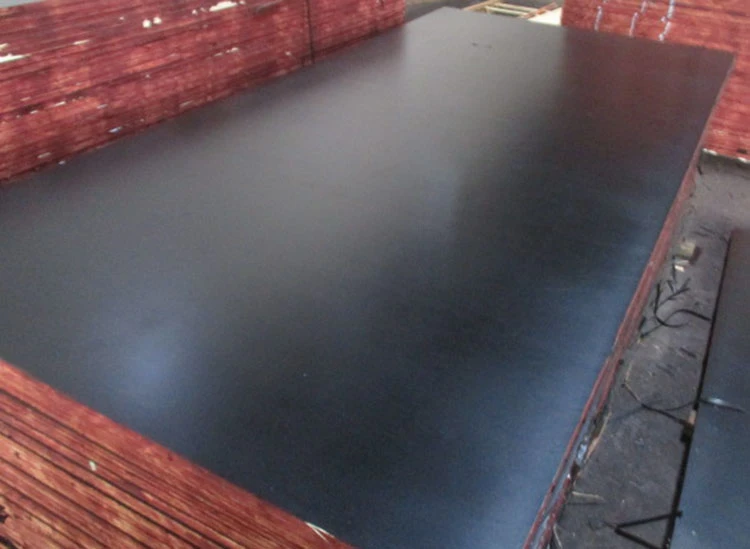Black film faced plywood 4 Black film faced plywood 4
